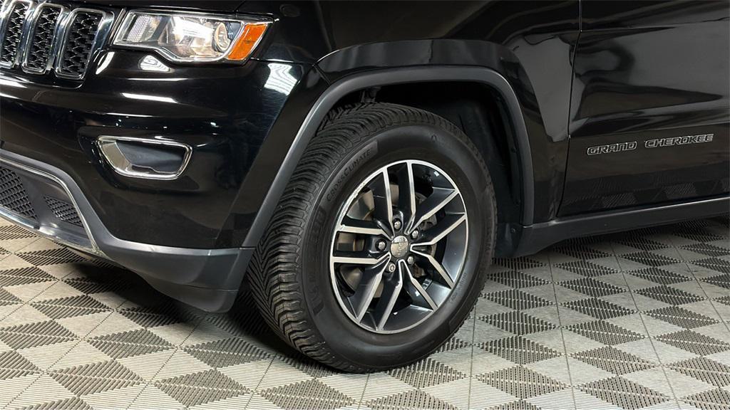 used 2017 Jeep Grand Cherokee car, priced at $16,997