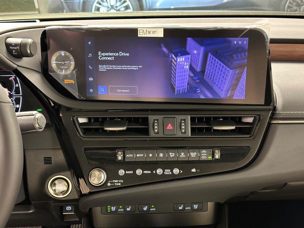 new 2025 Lexus ES 350 car, priced at $50,139