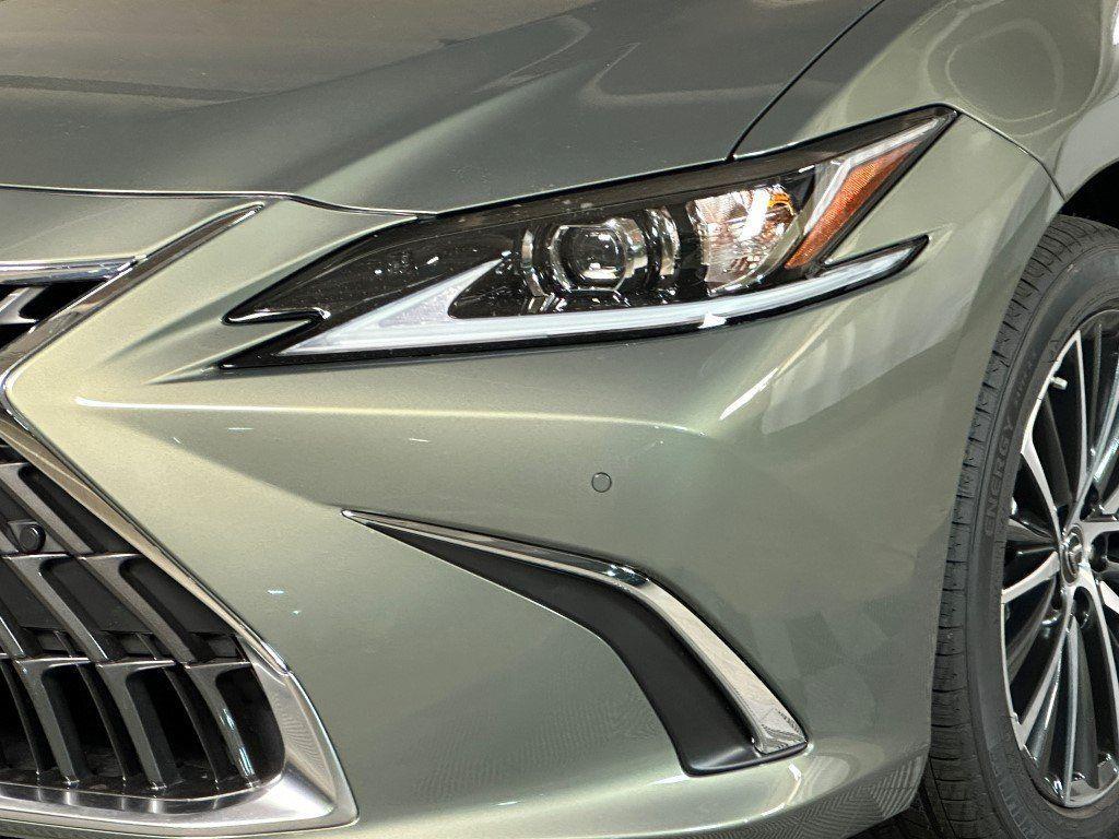 new 2025 Lexus ES 350 car, priced at $50,139