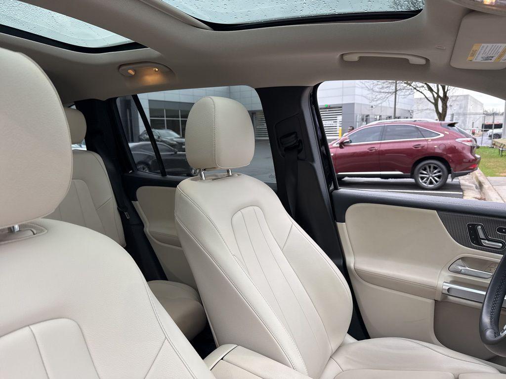 used 2021 Mercedes-Benz GLB 250 car, priced at $24,997