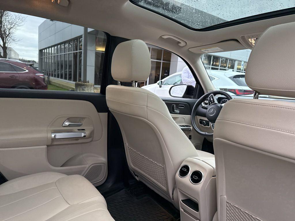 used 2021 Mercedes-Benz GLB 250 car, priced at $24,997