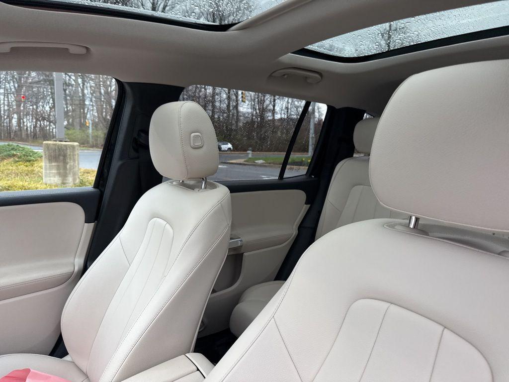 used 2021 Mercedes-Benz GLB 250 car, priced at $24,997