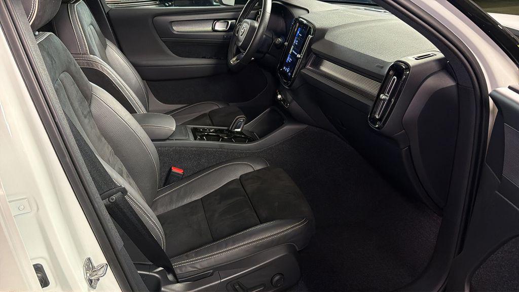 used 2021 Volvo XC40 car, priced at $22,997