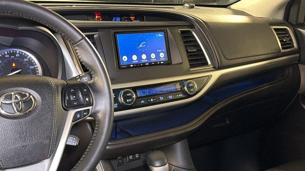used 2018 Toyota Highlander car, priced at $24,997