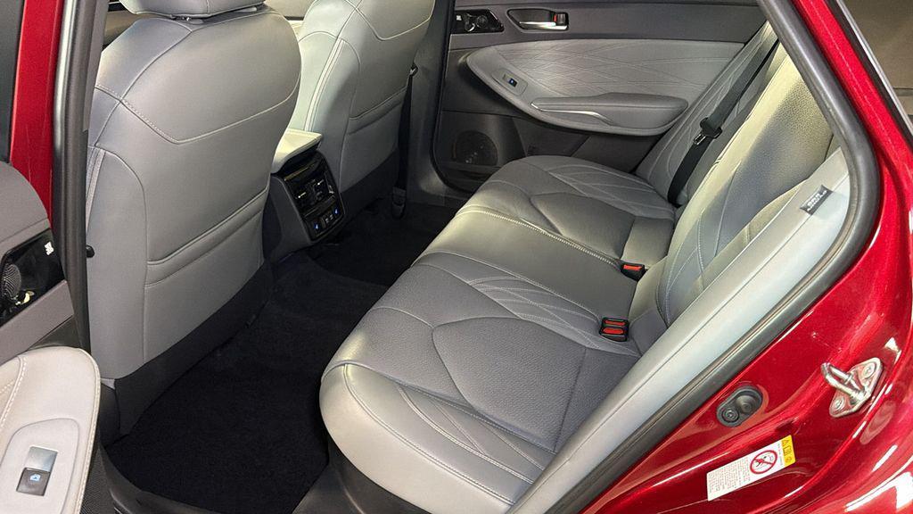 used 2019 Toyota Avalon Hybrid car, priced at $25,497