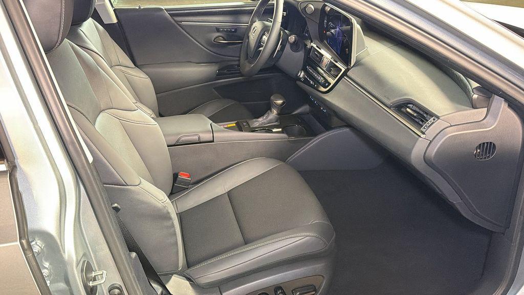 used 2025 Lexus ES 350 car, priced at $42,997
