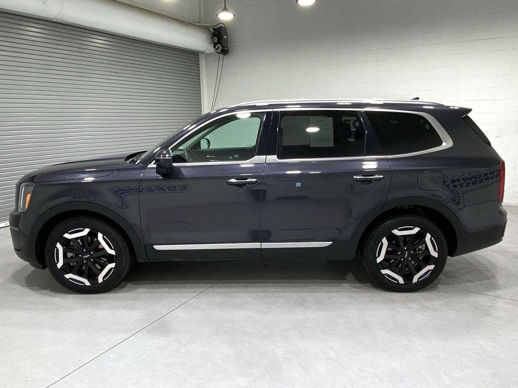 used 2025 Kia Telluride car, priced at $40,995
