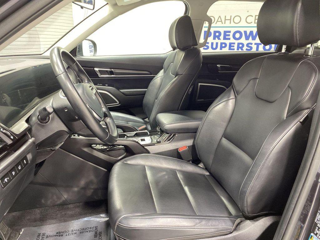 used 2025 Kia Telluride car, priced at $40,995