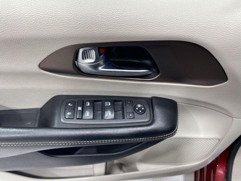 used 2020 Chrysler Voyager car