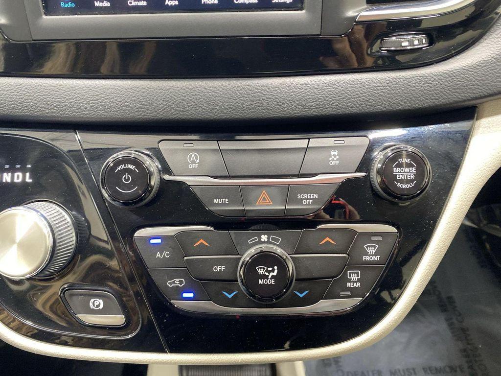 used 2020 Chrysler Voyager car
