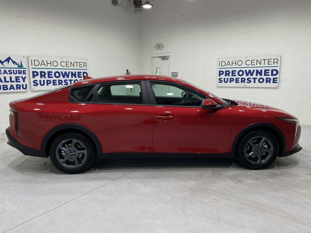 used 2025 Kia K4 car