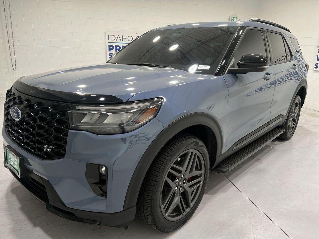 used 2025 Ford Explorer car, priced at $52,043