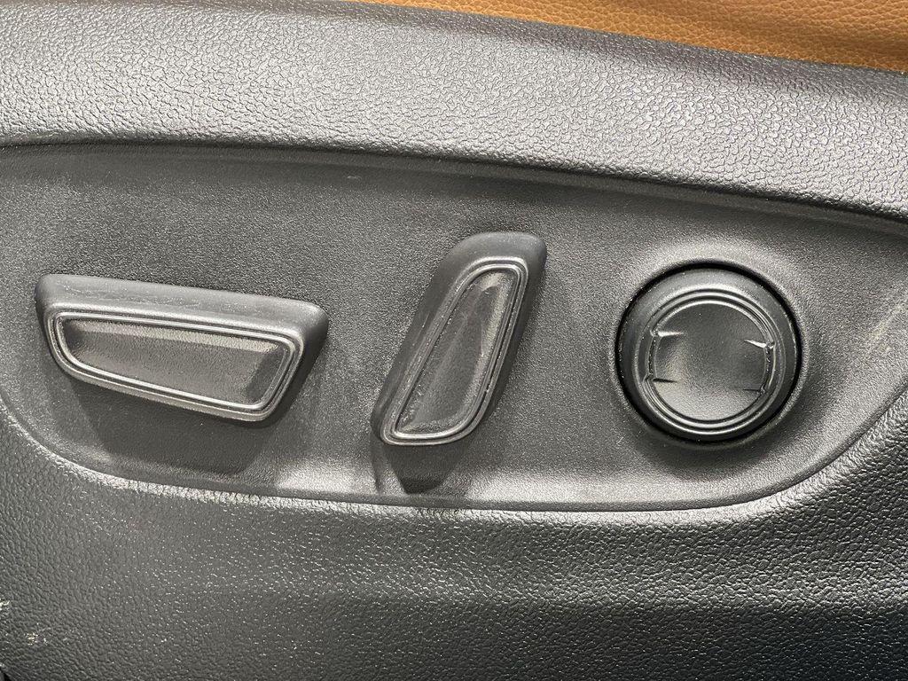 used 2023 Toyota Highlander car, priced at $41,995