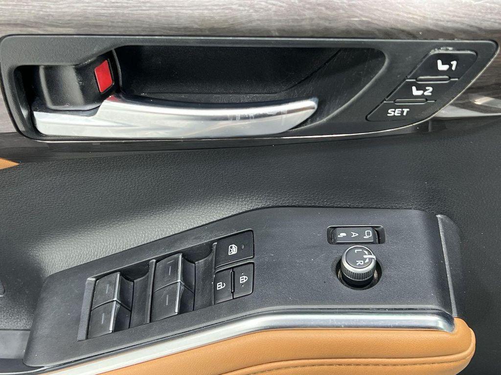 used 2023 Toyota Highlander car, priced at $41,995