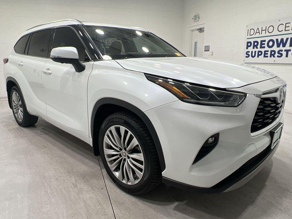 used 2023 Toyota Highlander car, priced at $41,995