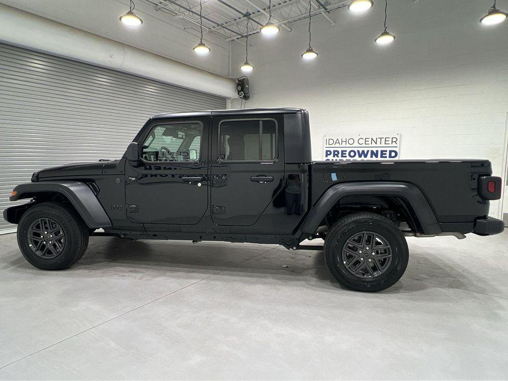 used 2025 Jeep Gladiator car, priced at $41,995