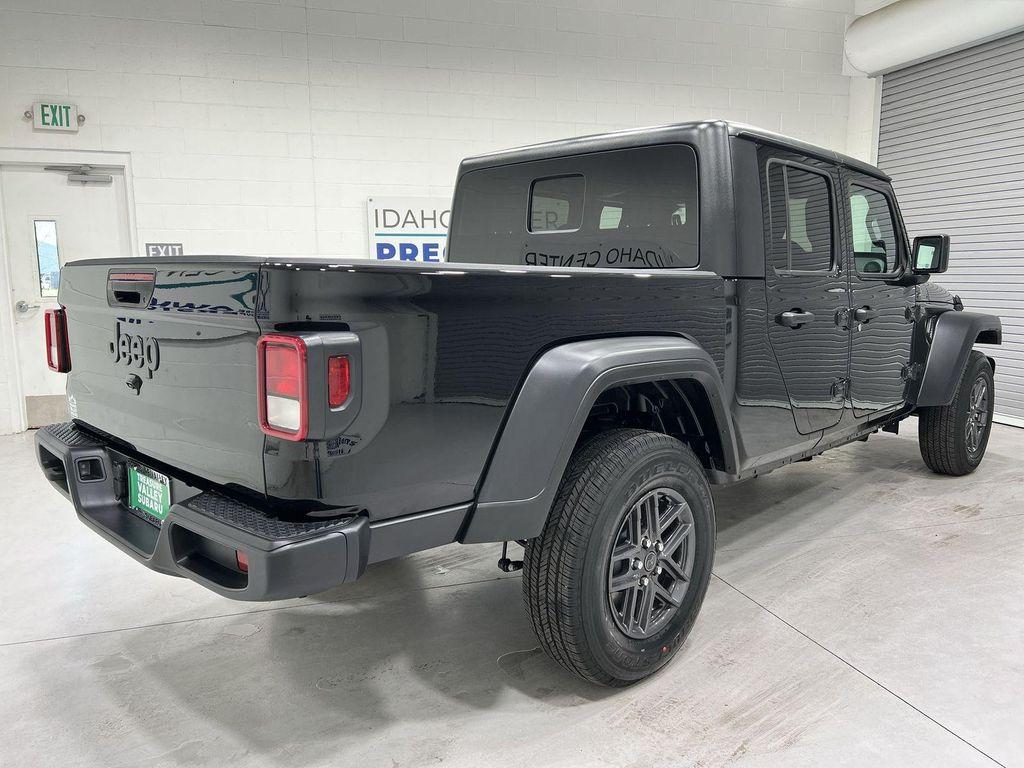 used 2025 Jeep Gladiator car, priced at $41,995