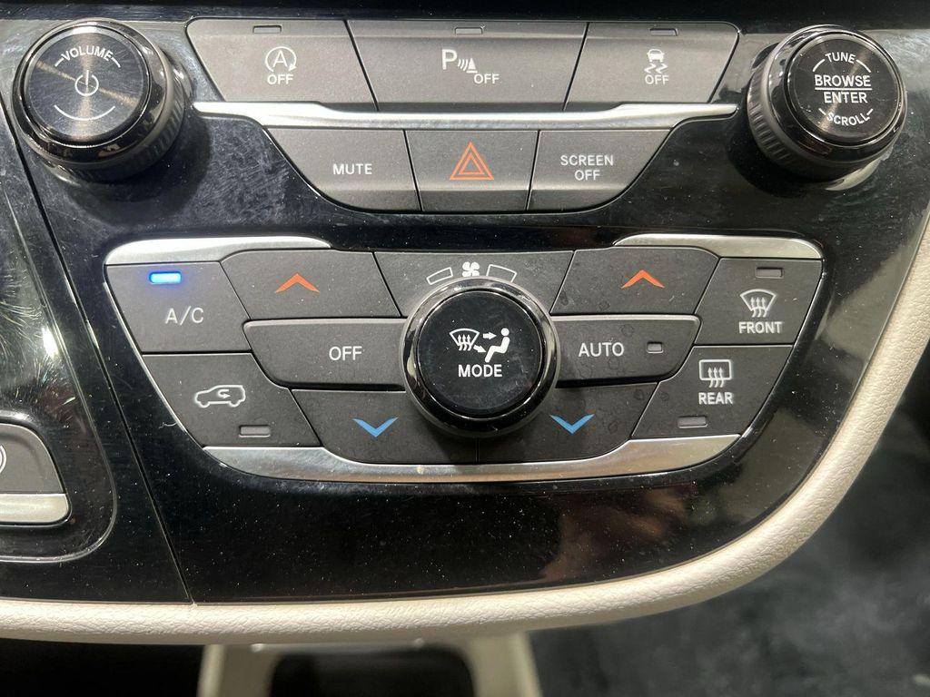 used 2020 Chrysler Pacifica car, priced at $16,594