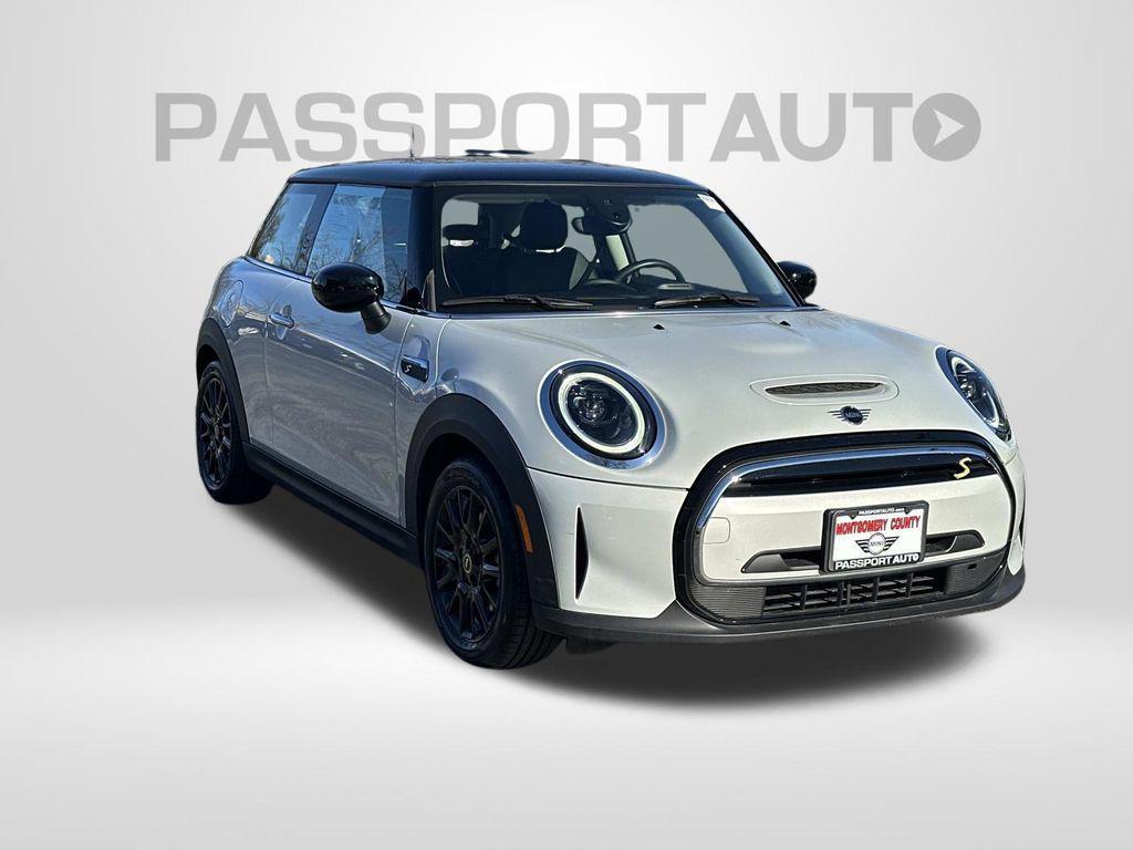 used 2022 MINI Hardtop car, priced at $19,499
