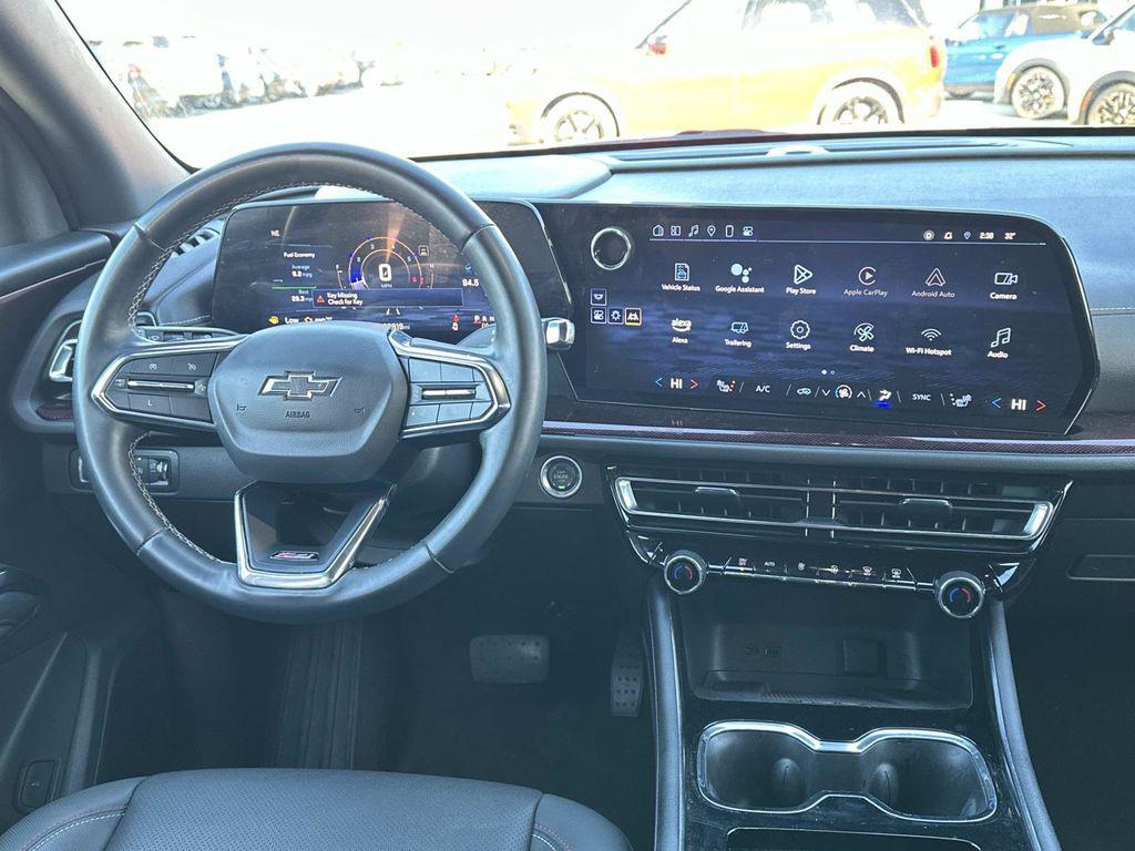 used 2024 Chevrolet Traverse car, priced at $43,650