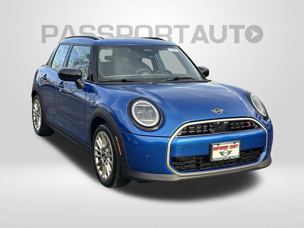 used 2025 MINI Hardtop car, priced at $31,799