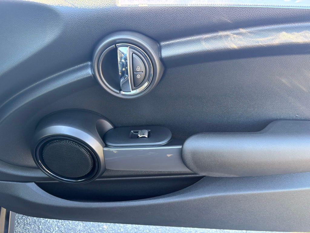 used 2018 MINI Hardtop car, priced at $15,568