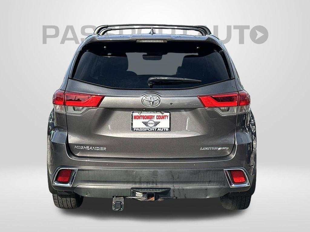 used 2019 Toyota Highlander car, priced at $24,290