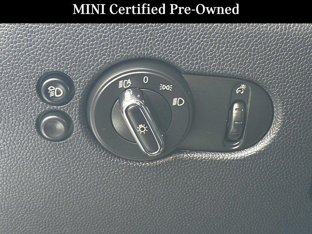 used 2024 MINI Hardtop car, priced at $25,499