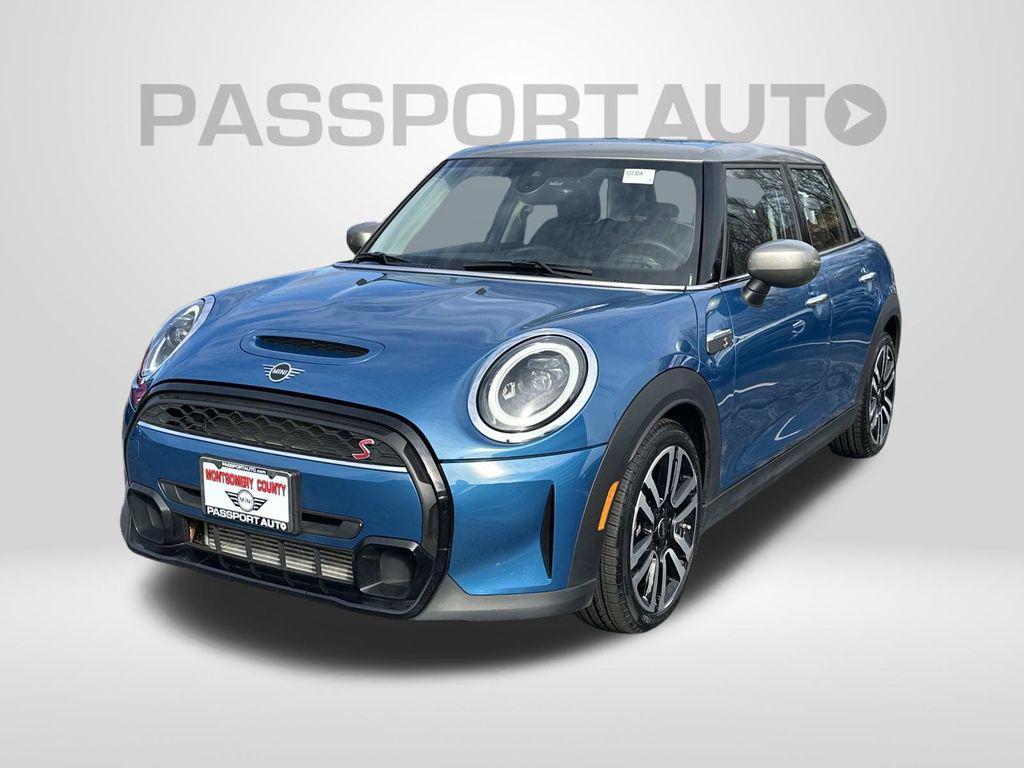 used 2024 MINI Hardtop car, priced at $25,638