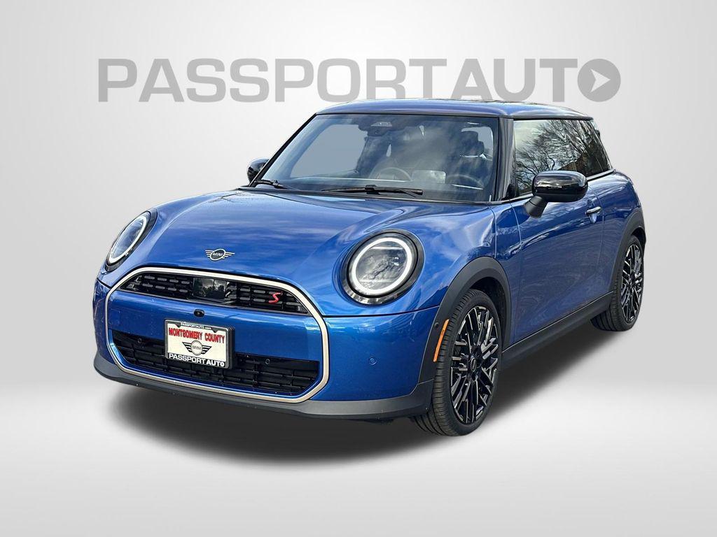 used 2025 MINI Hardtop car, priced at $31,399