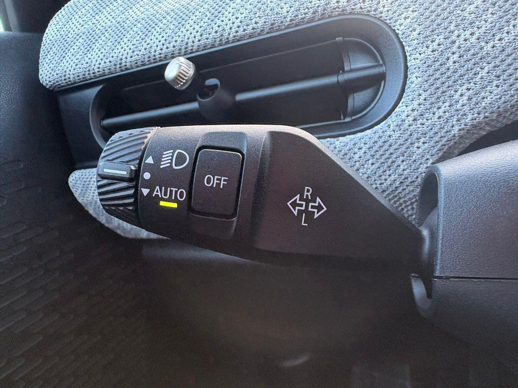 used 2025 MINI Hardtop car, priced at $32,250