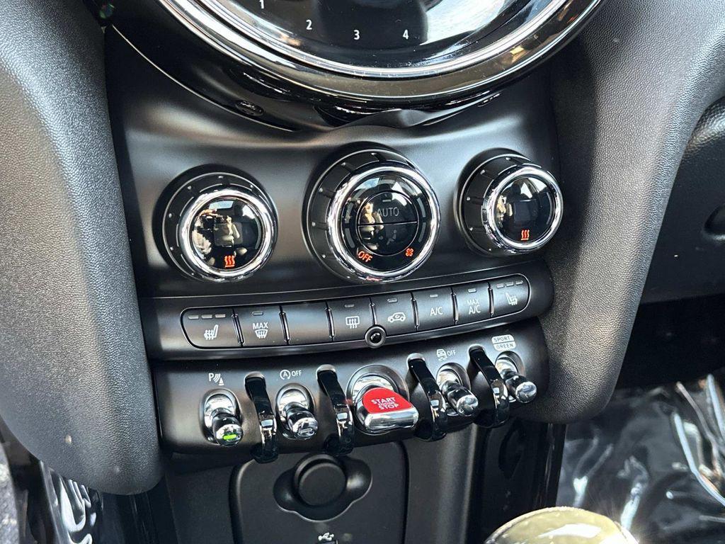 used 2024 MINI Hardtop car, priced at $29,899