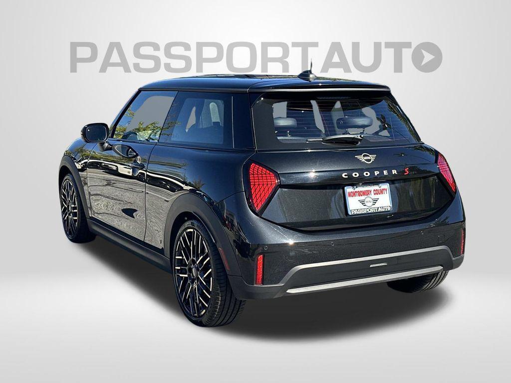 used 2025 MINI Hardtop car, priced at $27,399