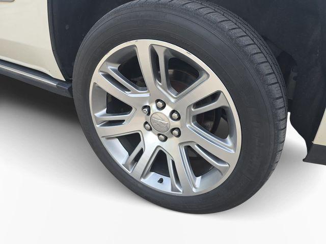 used 2015 Cadillac Escalade car, priced at $18,996