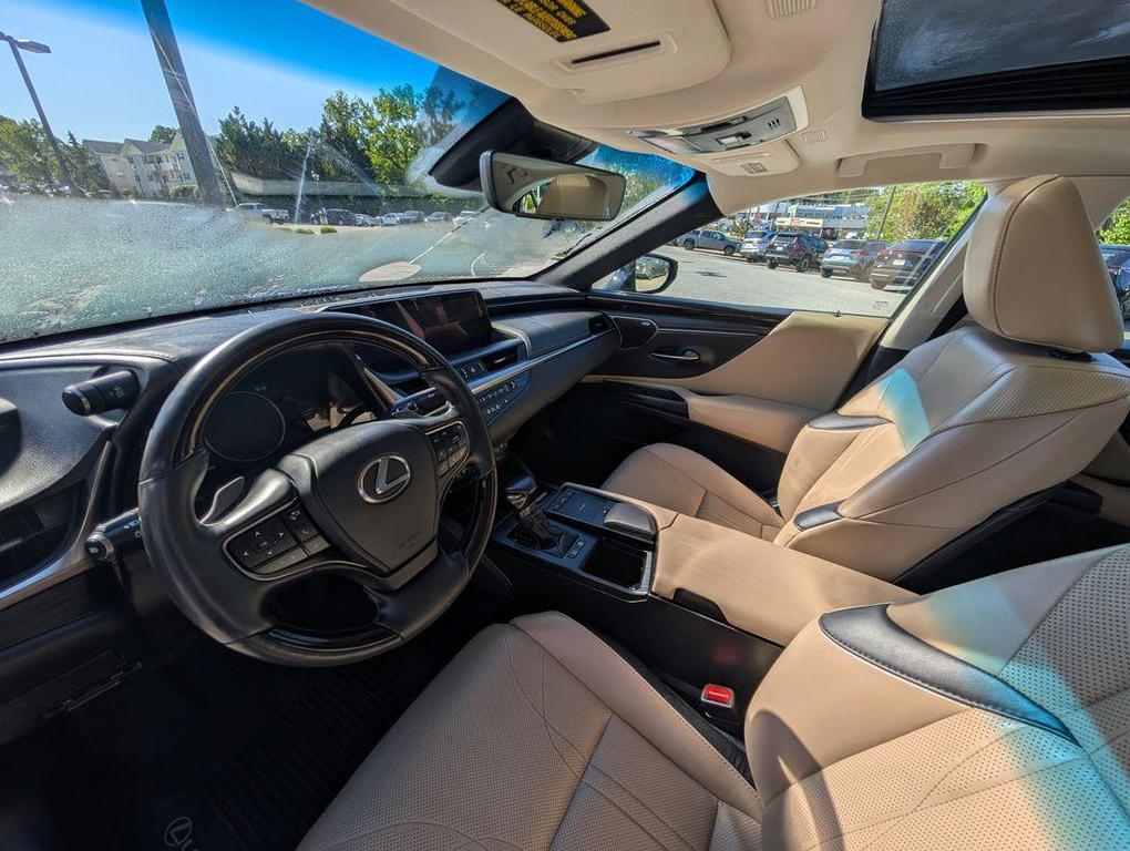used 2021 Lexus ES 300h car, priced at $28,786