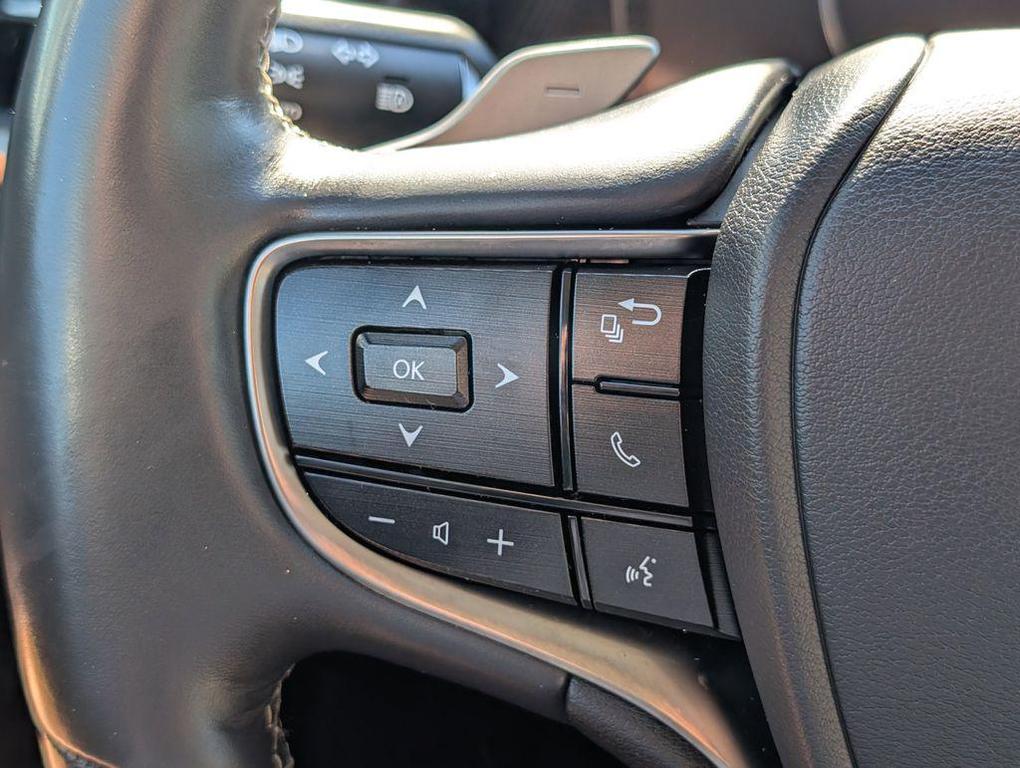 used 2021 Lexus ES 300h car, priced at $28,786