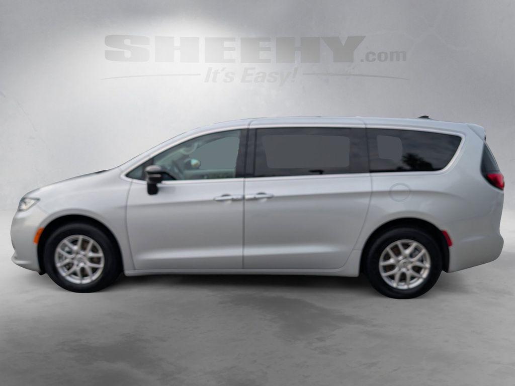 used 2024 Chrysler Pacifica car, priced at $23,570