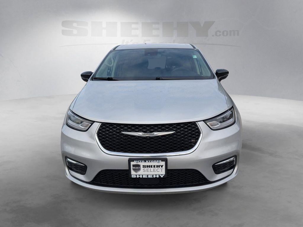 used 2024 Chrysler Pacifica car, priced at $23,570