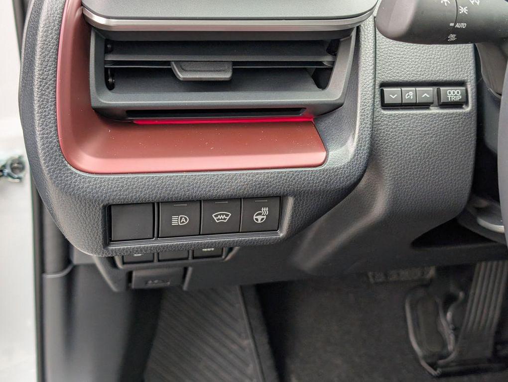 new 2026 Toyota Prius Plug-In Hybrid car, priced at $39,629