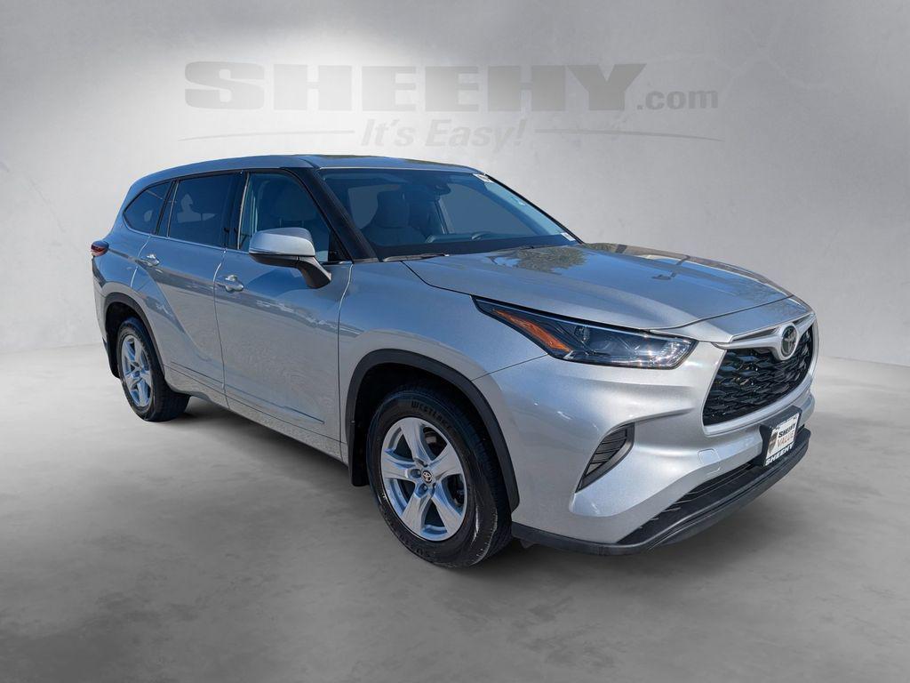 used 2022 Toyota Highlander car, priced at $29,670