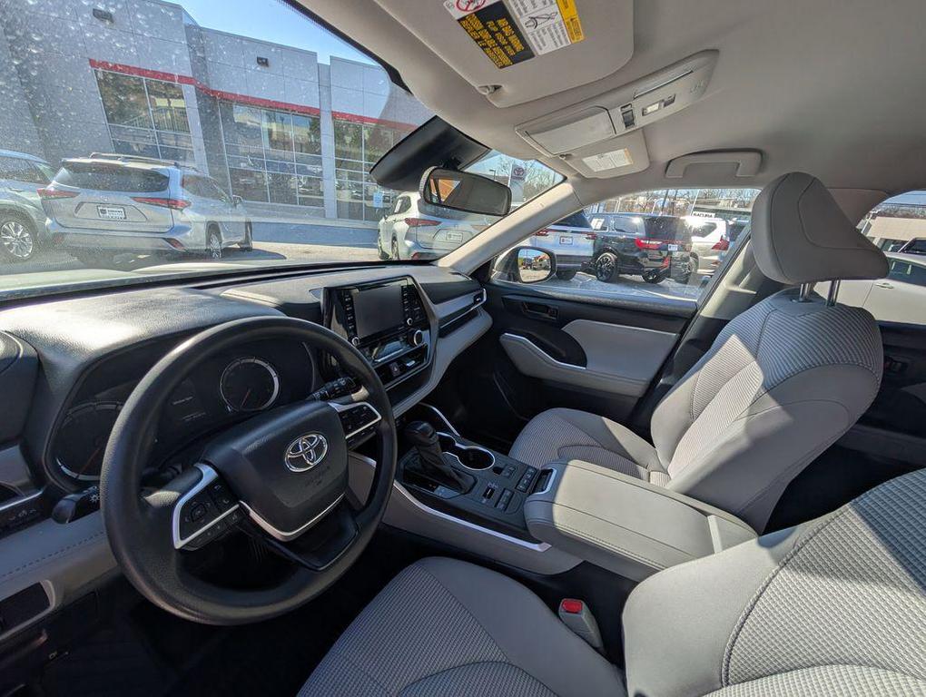 used 2022 Toyota Highlander car, priced at $29,670