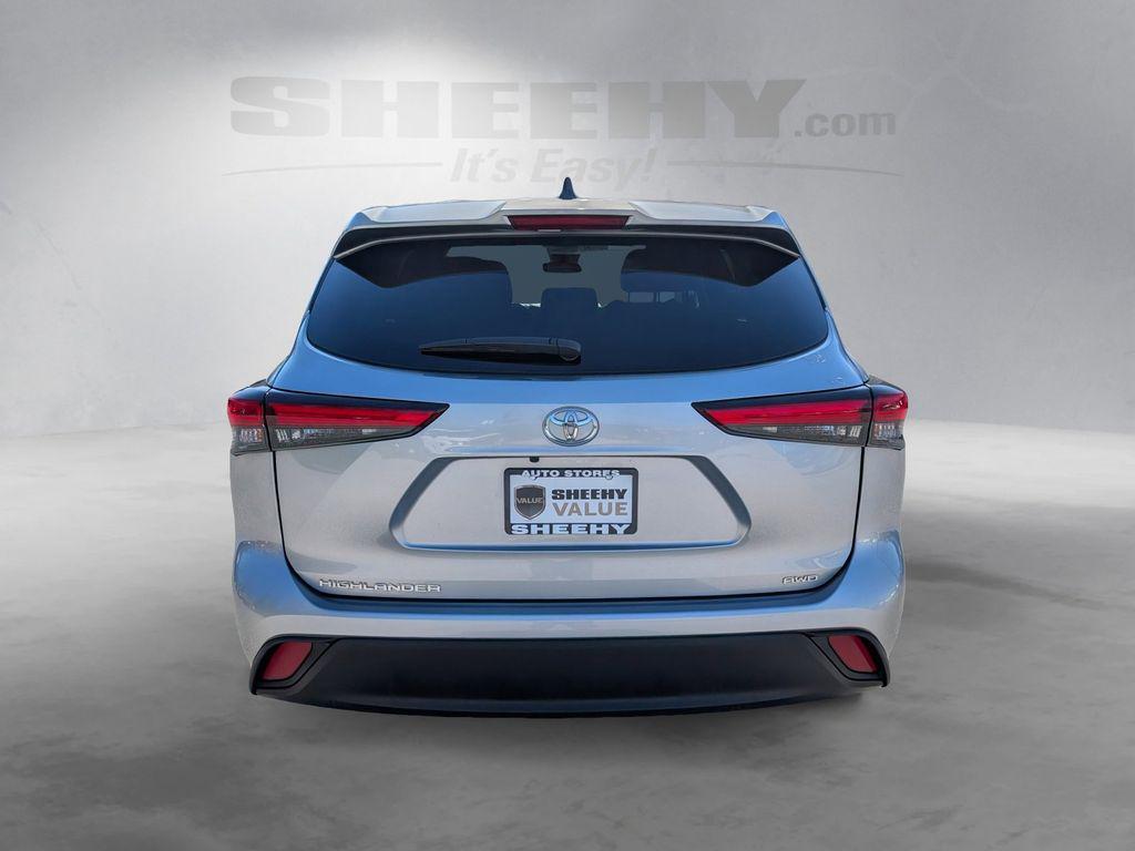 used 2022 Toyota Highlander car, priced at $29,670