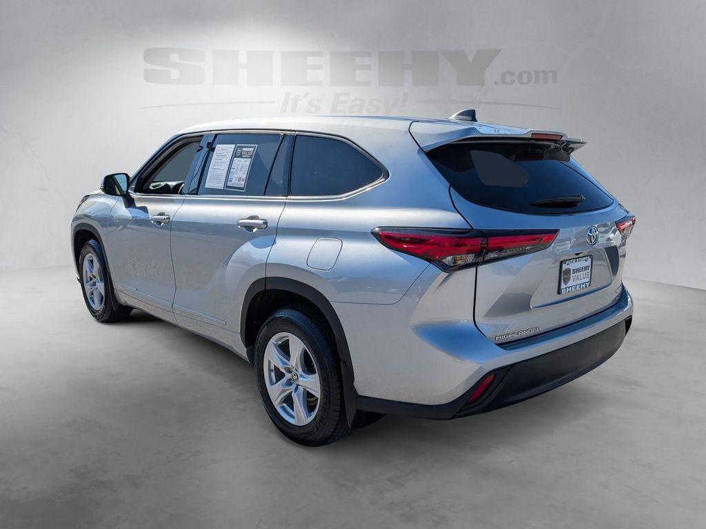 used 2022 Toyota Highlander car, priced at $29,670