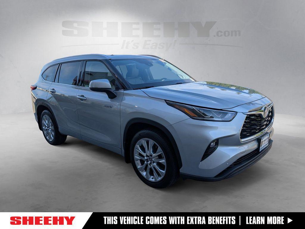 used 2021 Toyota Highlander Hybrid car, priced at $40,786