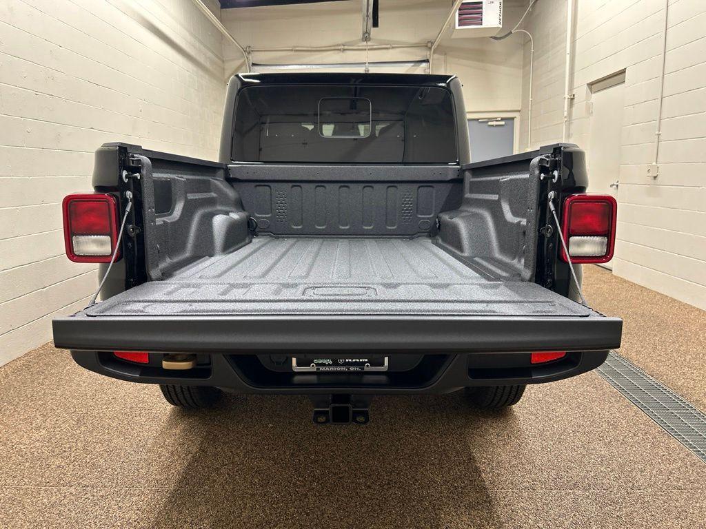 new 2026 Jeep Gladiator car, priced at $48,483