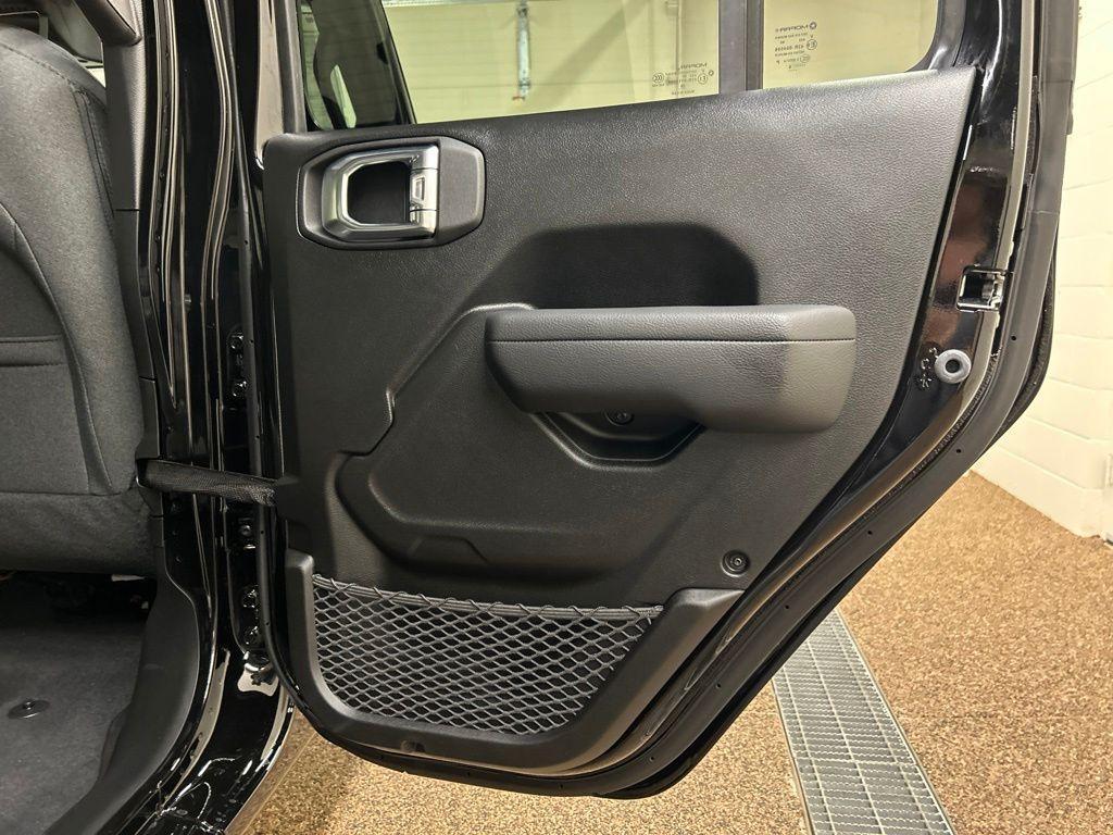 new 2026 Jeep Gladiator car, priced at $48,483