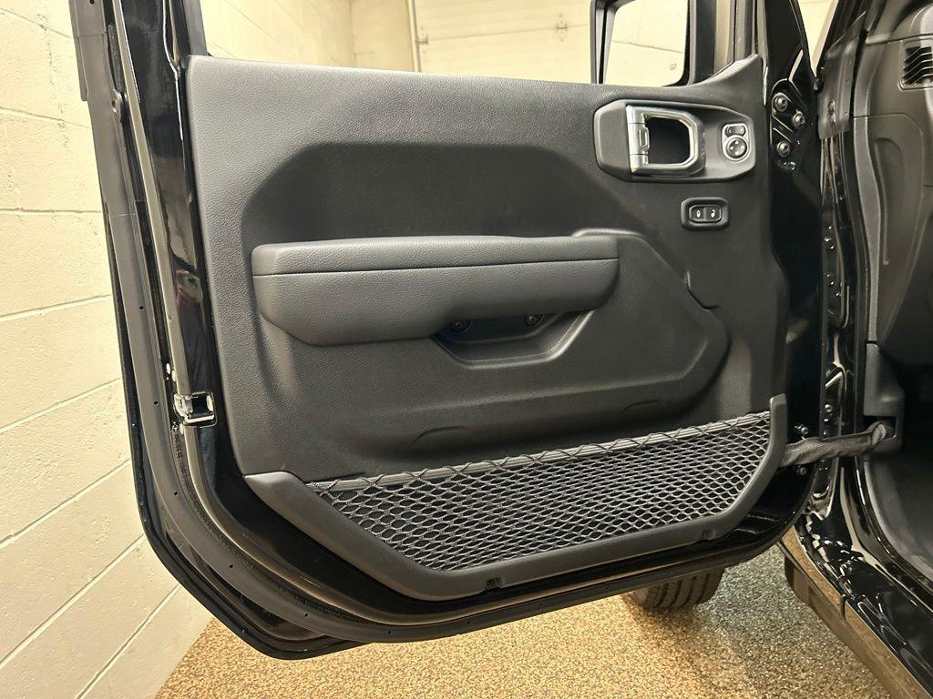 new 2026 Jeep Gladiator car, priced at $48,483