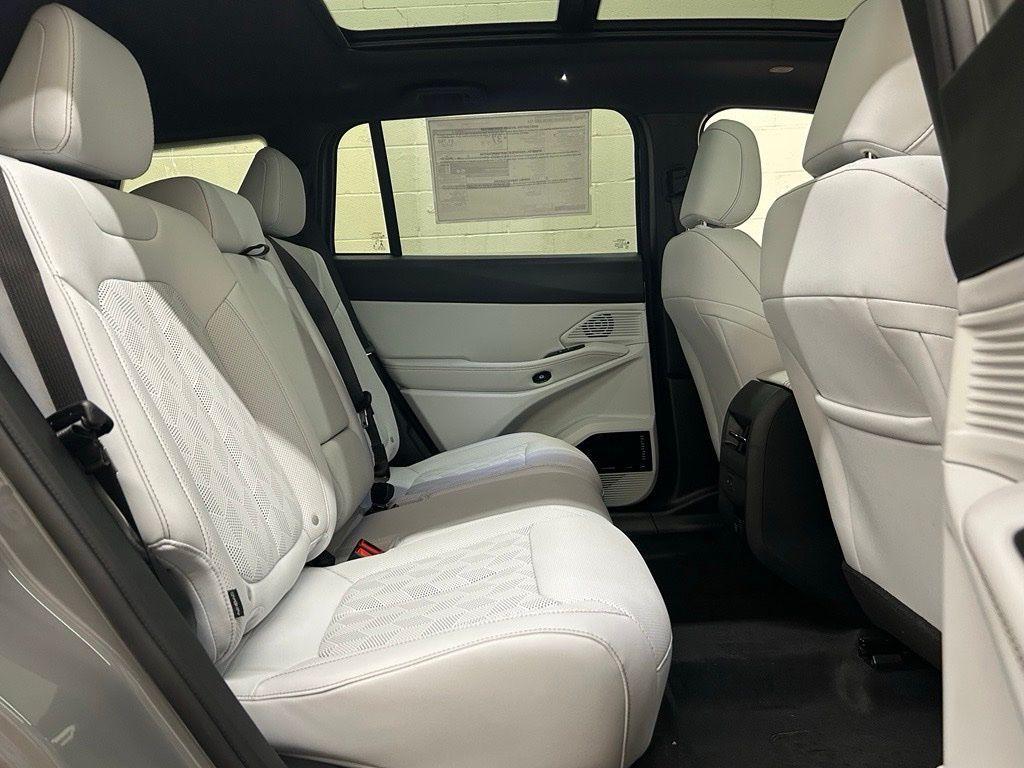 new 2026 Jeep Cherokee car, priced at $43,728