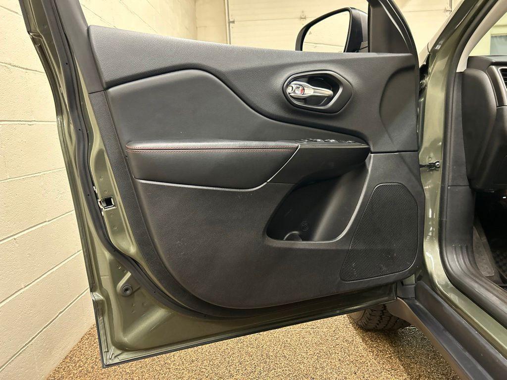 used 2021 Jeep Cherokee car, priced at $21,082