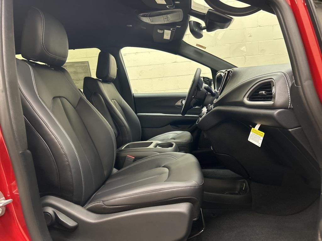 new 2026 Chrysler Pacifica car, priced at $44,560